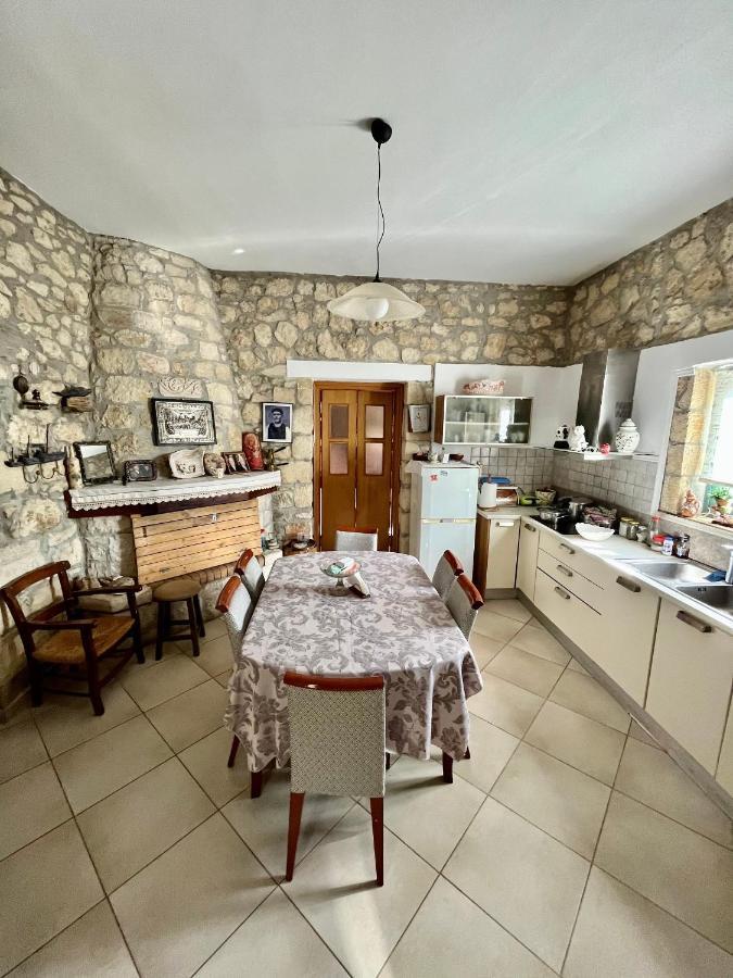 Villa Katerina'S Rest Stone Ηouse à Khárakas Extérieur photo
