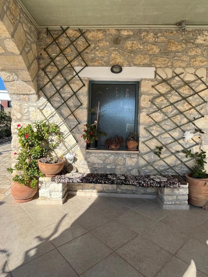 Villa Katerina'S Rest Stone Ηouse à Khárakas Extérieur photo