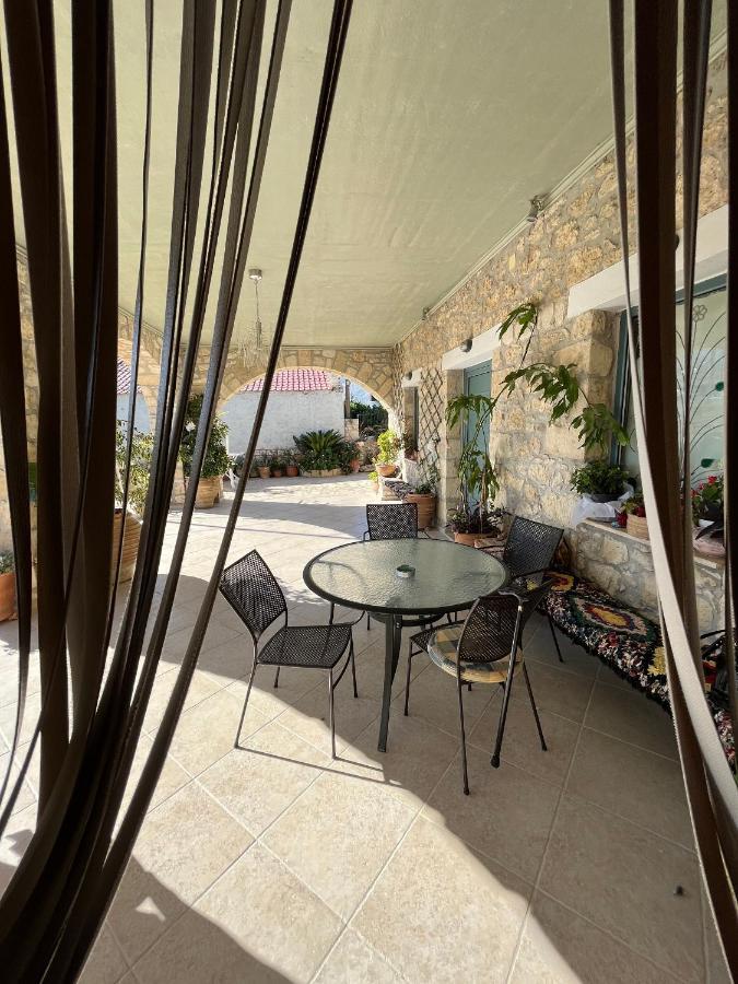 Villa Katerina'S Rest Stone Ηouse à Khárakas Extérieur photo
