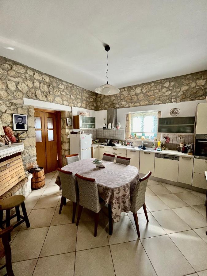 Villa Katerina'S Rest Stone Ηouse à Khárakas Extérieur photo