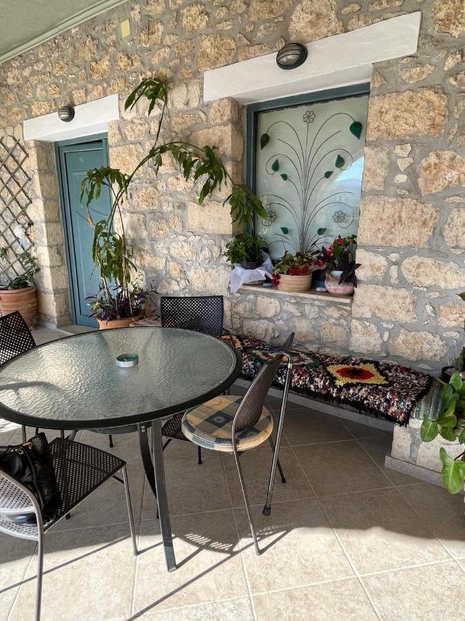 Villa Katerina'S Rest Stone Ηouse à Khárakas Extérieur photo