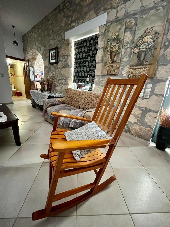 Villa Katerina'S Rest Stone Ηouse à Khárakas Extérieur photo