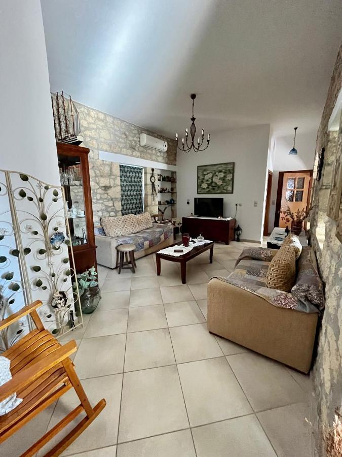 Villa Katerina'S Rest Stone Ηouse à Khárakas Extérieur photo